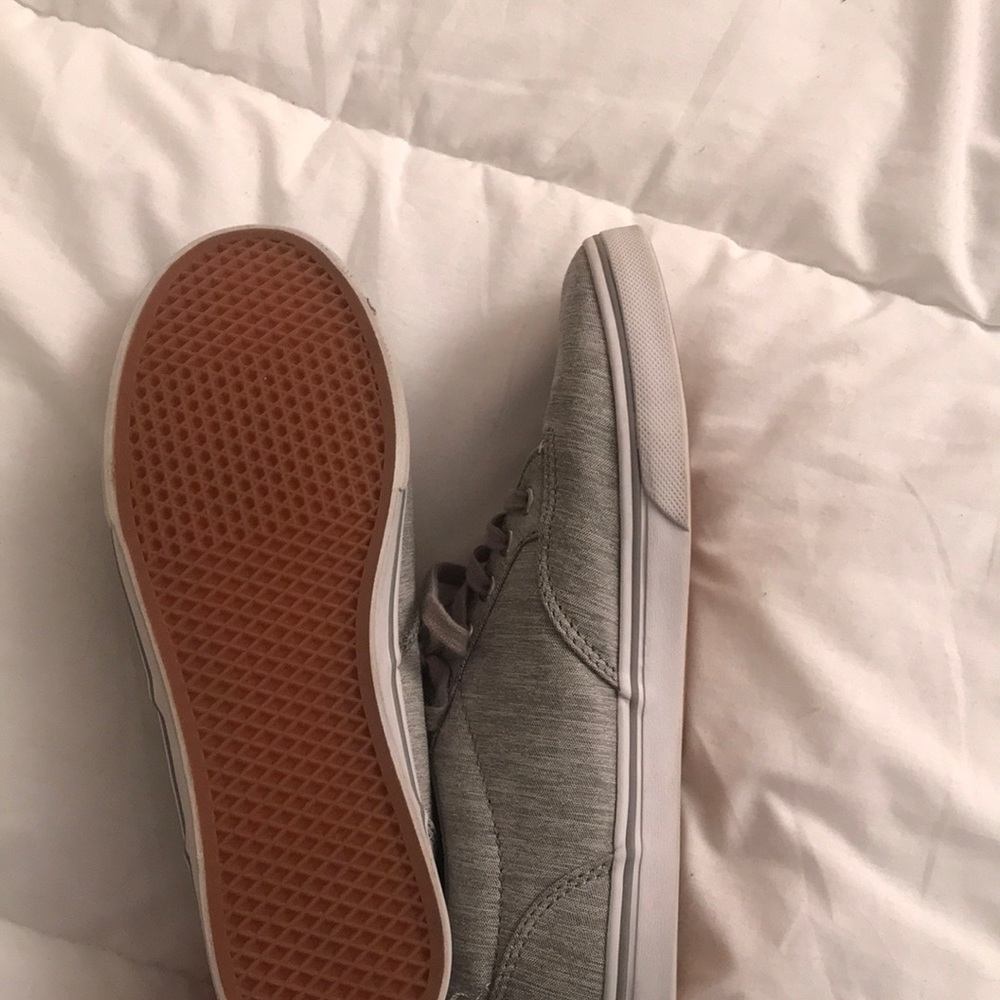 Vans - Picture 2 of 2